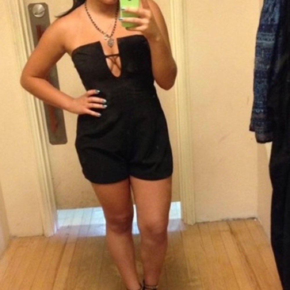 Strapless women's romper